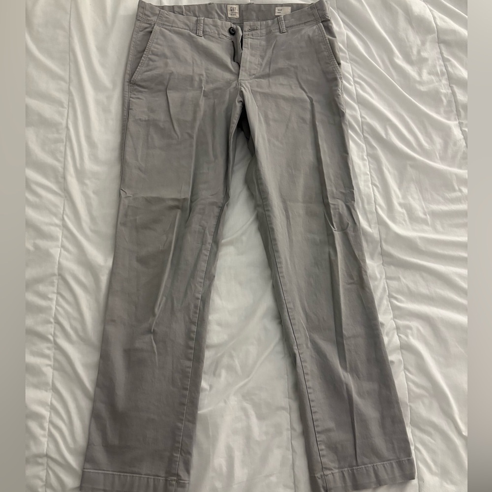 GAP Men's Light Gray Chinos 32x32
